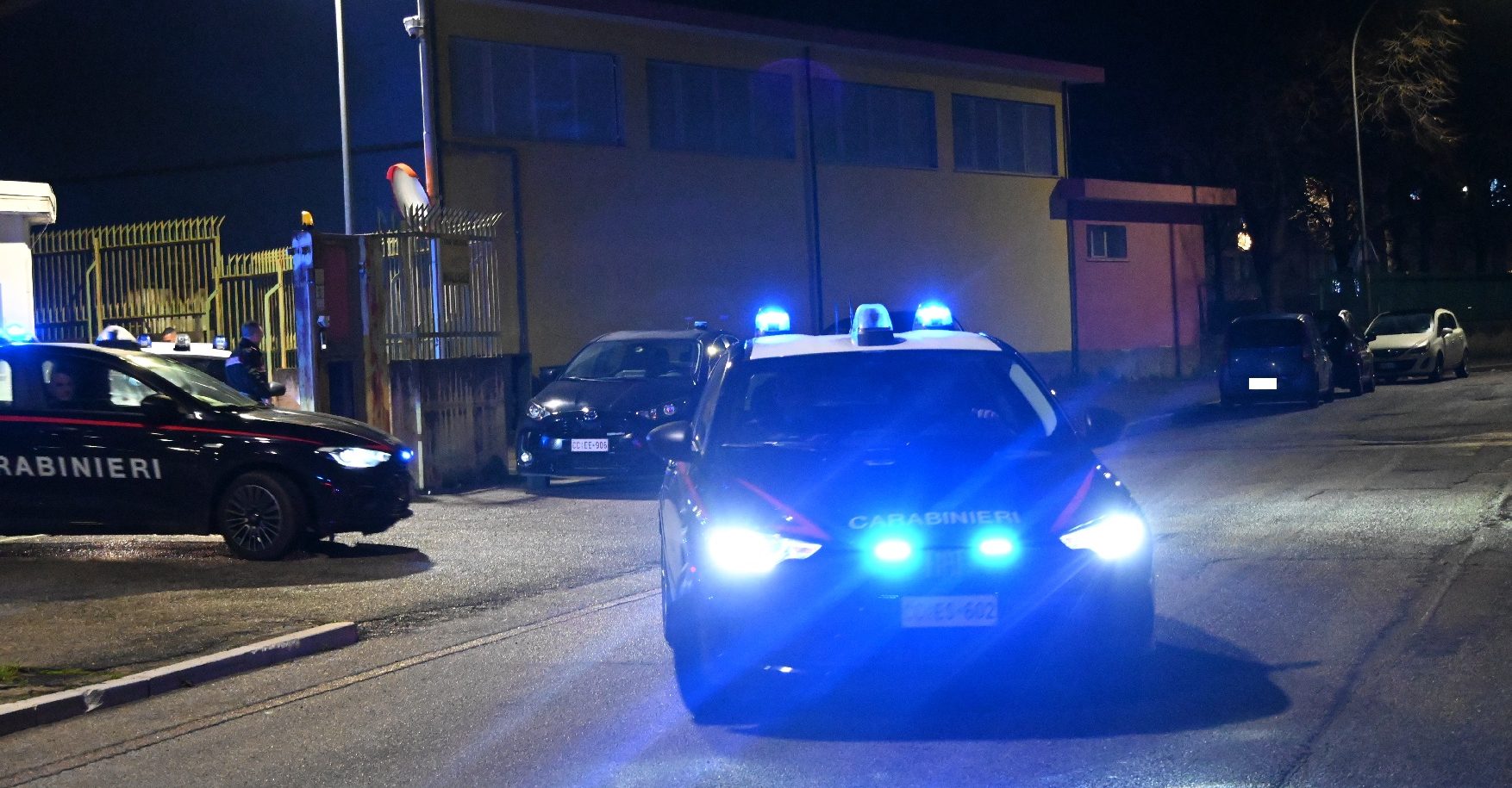 PESCARA: 18ENNE SEQUESTRATO E COSTRETTO A RITIRARE SOLDI DAL BANCOMAT E CONSEGNARLI ALL’AGUZZINO