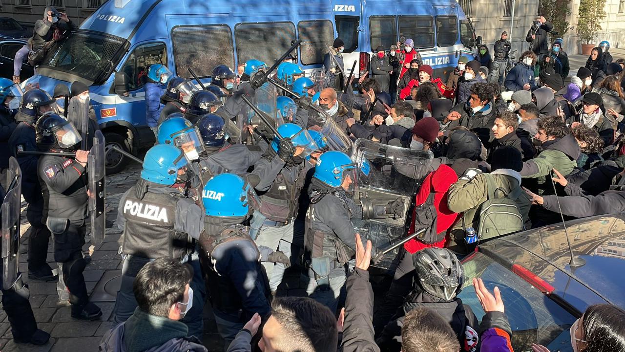 BOZZA DECRETO SICUREZZA: PIAZZE VIETATE A CONDANNATI PER TERRORISMO O LESIONI AD AGENTI