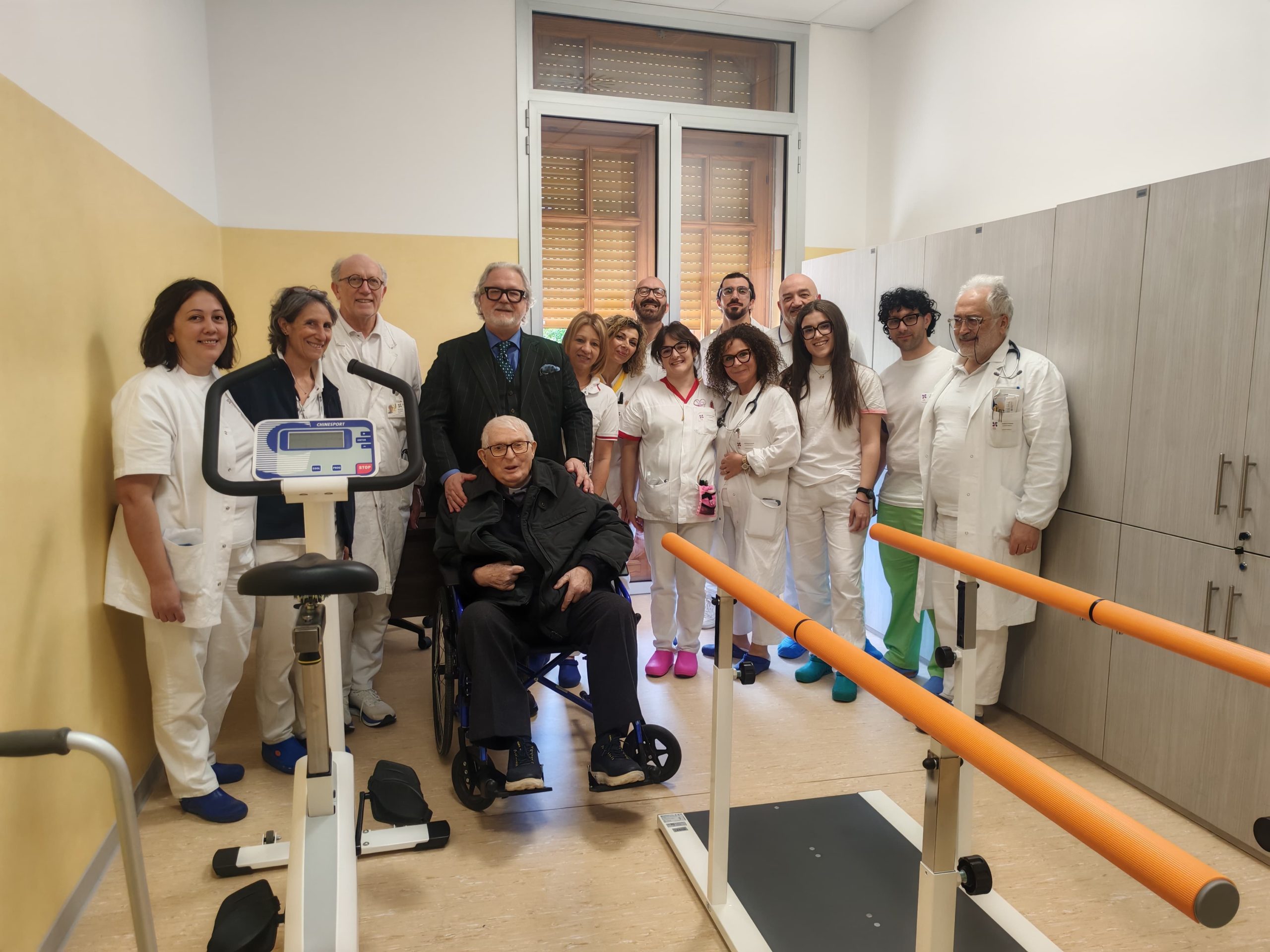 TERAMO: PRETE DONA ALL’OSPEDALE ATTREZZATURE PER LA RIABILITAZIONE IN PNEUMOLOGIA