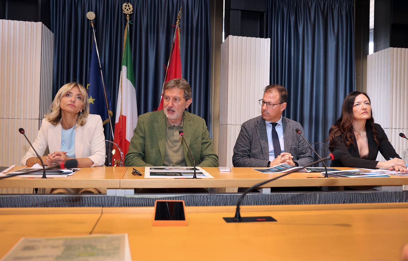 LAVORO: MARSILIO E MAGNACCA, “ABRUZZO LOCOMOTIVA”, “OCCUPAZIONE AL 64,4%”, “PIANO DA 24,7 MLN”
