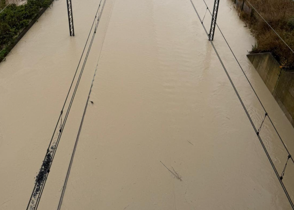 MALTEMPO: ESONDA L’OSENTO, INTERROTTA TRATTA FERROVIA ADRIATICA
