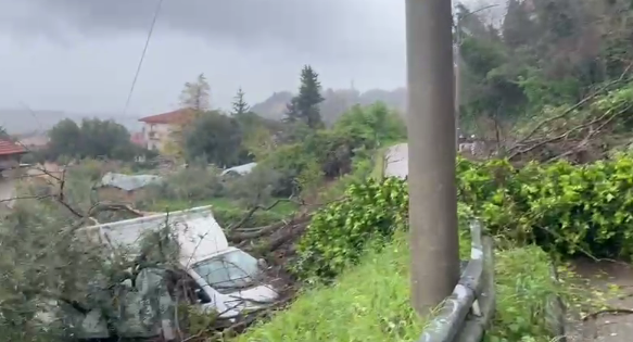 MALTEMPO: A LANCIANO FRANA TRAVOLGE FURGONE, DUE FERITI