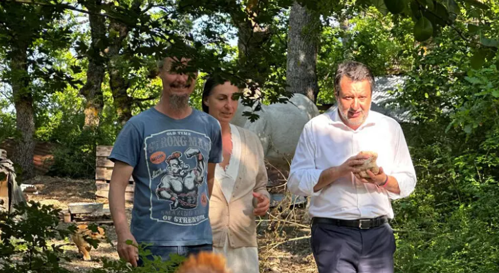 FAMIGLIA NEL BOSCO: SALVINI A PALMOLI,<BR> “GENITORI HANNO SISTEMATO TUTTO, COSA SI ASPETTA?”