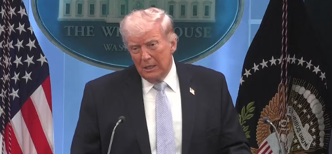 IRAN: TRUMP ESTENDE SCANDENZA ULTIMATUM,<br> “CESSATE FUOCO DI 2 SETTIMANE CON APERTURA HORMUZ”