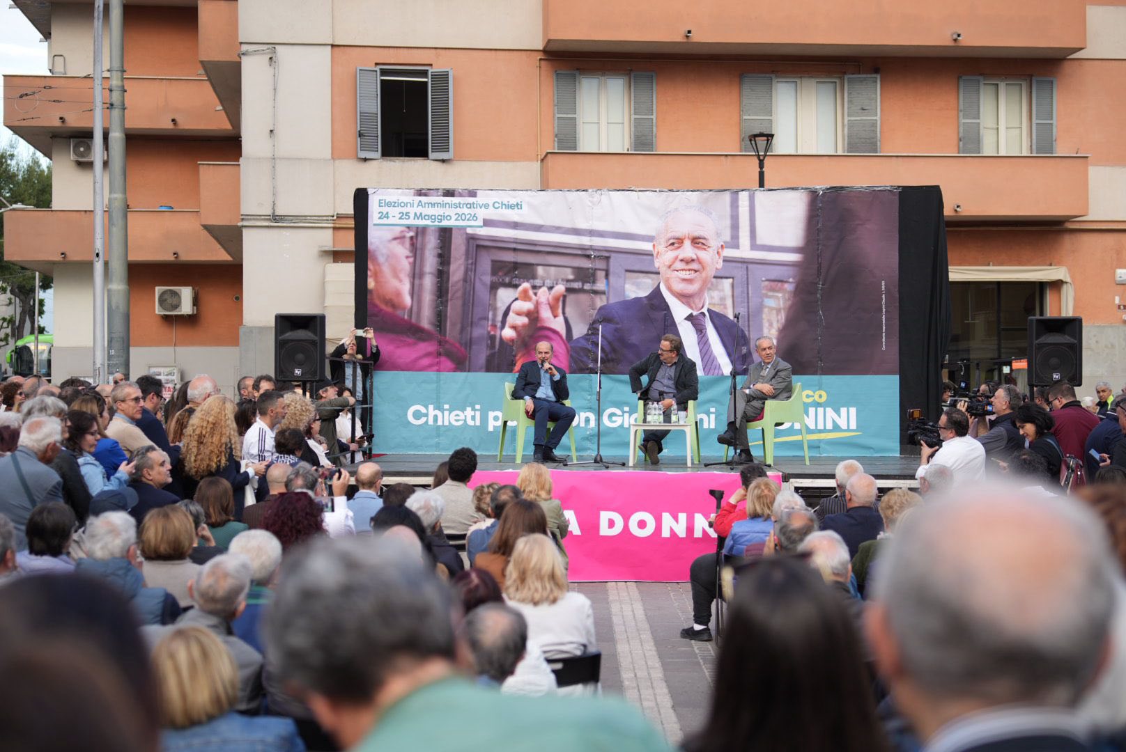 VOTO CHIETI: BERSANI, “LEGNINI HA COMPETENZA E SPIRITO POPOLARE, CITTÀ NON PERDA QUESTA OCCASIONE”