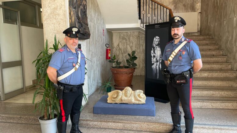 TERAMO: RECUPERATO PREZIOSO FREGIO DEL ‘500 RUBATO DA UNA CHIESA NELLE MARCHE