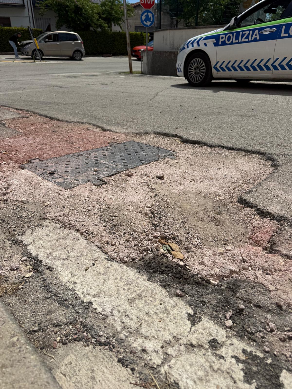 FOSSACESIA: MULTE PER STRADE A PEZZI DOPO I LAVORI E CANTIERI NON SEGNALATI
