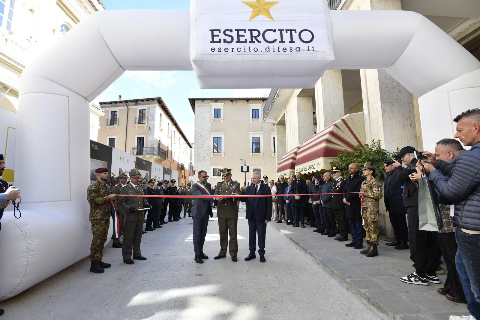 CELEBRAZIONI ESERCITO ALL’AQUILA: IL CENTRODESTRA, “CITTA’ CHE GUARDA CON ORGOGLIO E GRATITUDINE”