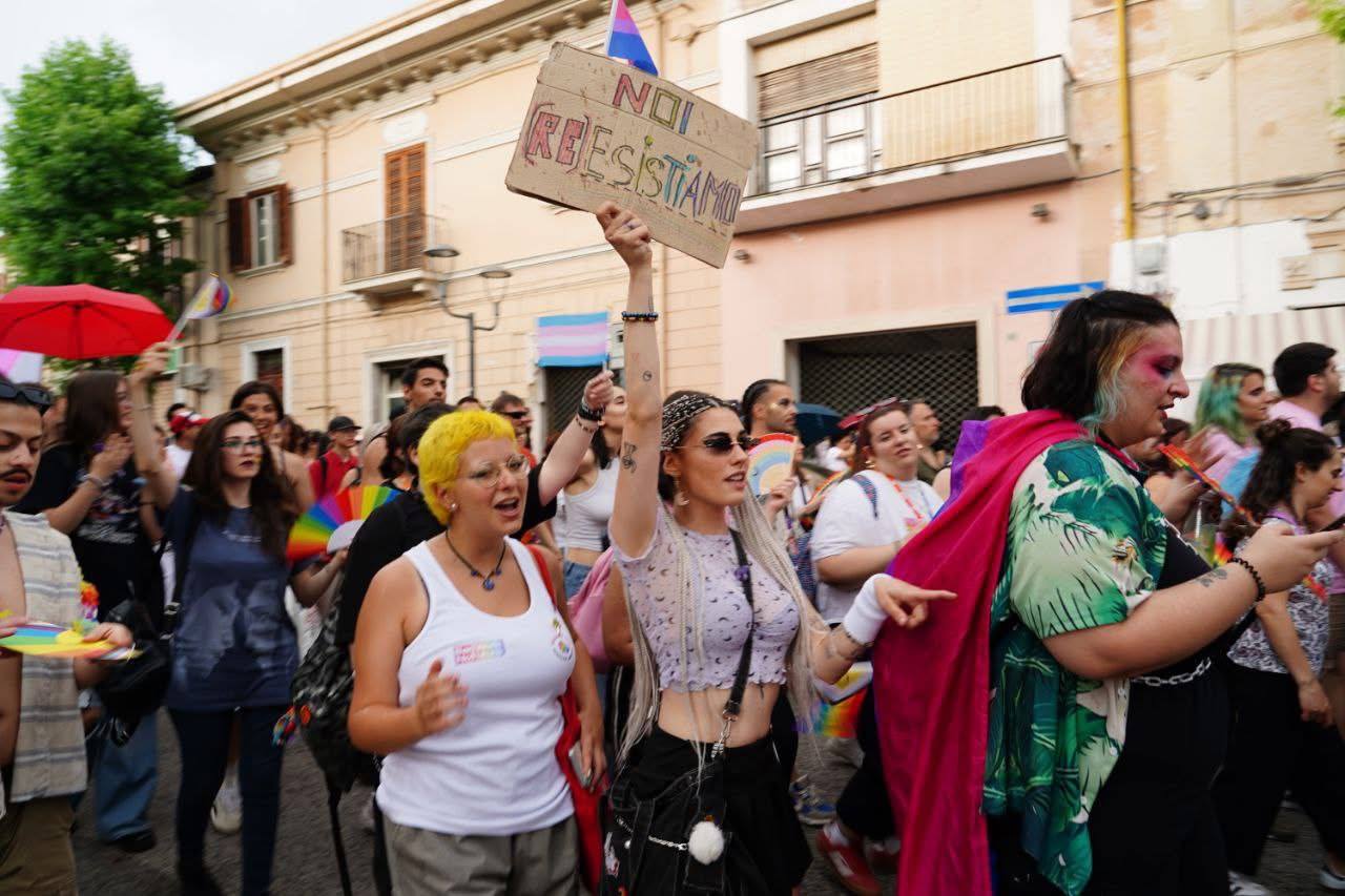 GIULIANOVA: DOMANI IL GRANDE CORTEO DELL’ABRUZZO PRIDE E IL PRIDE PARTY