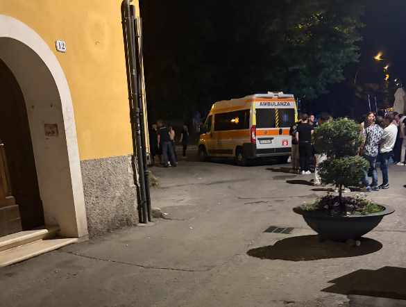 L’AQUILA: MAXI RISSA IN CENTRO LA SCORSA NOTTE, INTERVIENE LA POLIZIA