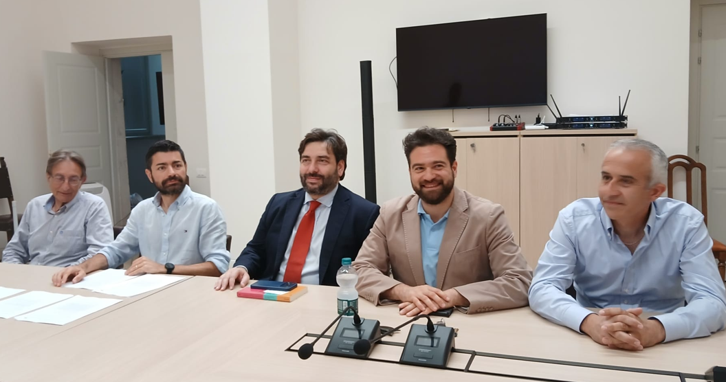 CENTRO SERVIZIO CIVILE L’AQUILA: PD, “BIONDI, BASTA BUGIE, CHIEDA A MELONI PERCHÉ HA RITIRATO FONDI”