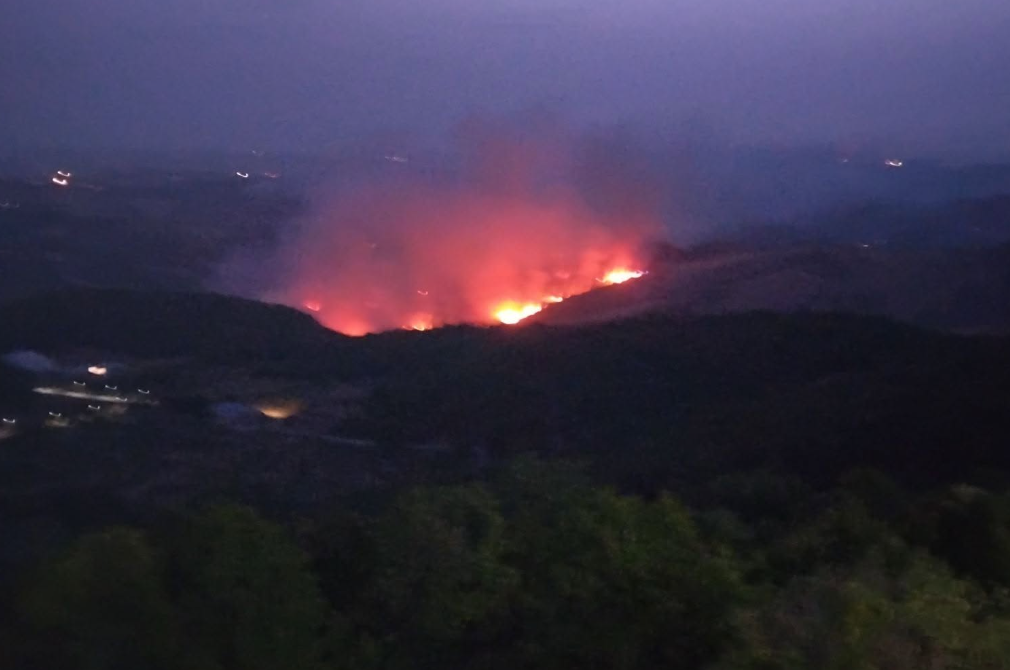 INCENDI ATTIVI AD ATRI, GUILMI E CARPINETO SINELLO, <BR>SOTTO CONTROLLO CUPELLO, SPENTI SALLE E ALANNO