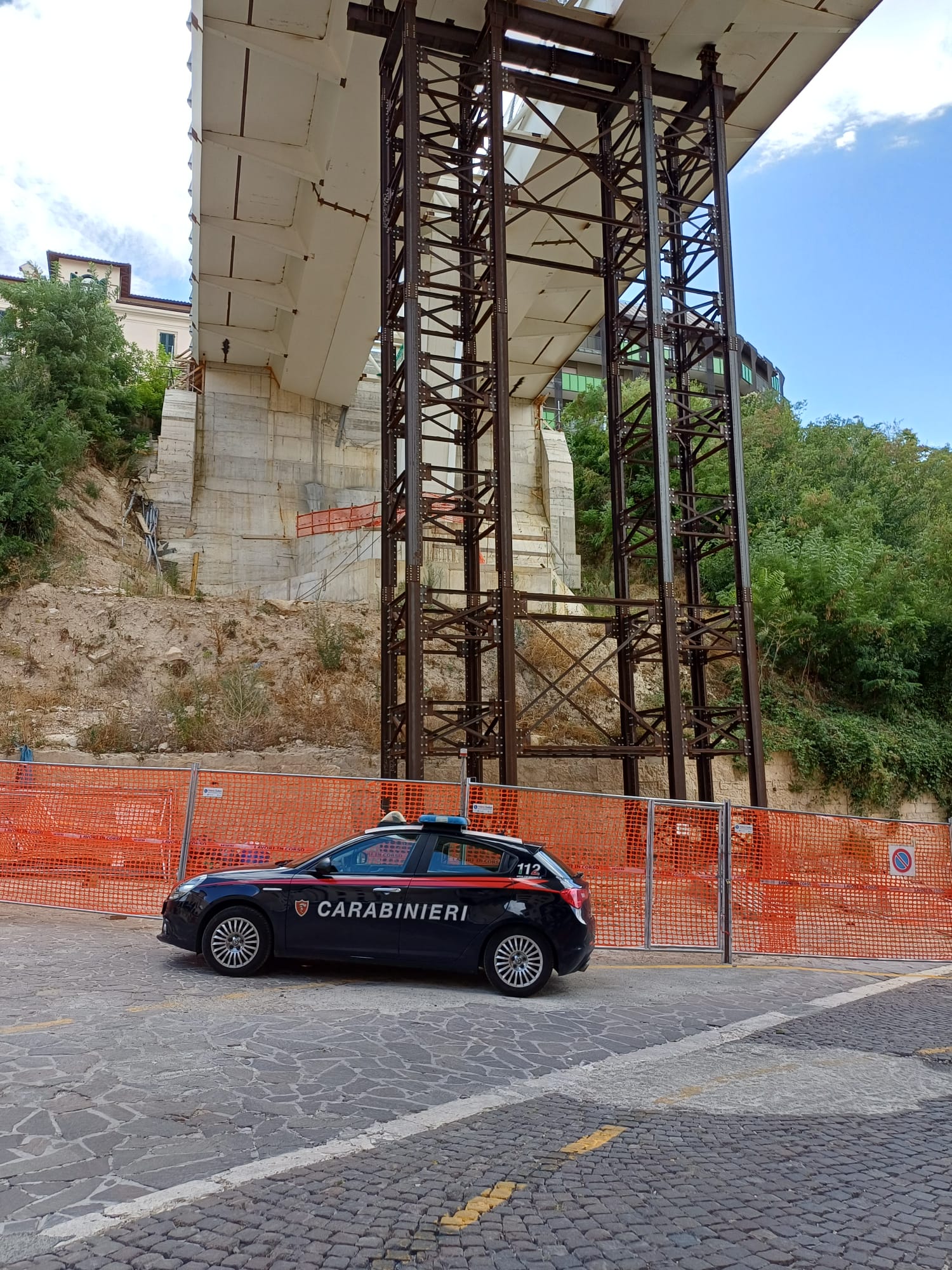 L’AQUILA: LADRI ANCORA A SEGNO NELLE CASE DISABITATE SOTTO IL PONTE BELVEDERE. L’IRA DEI RESIDENTI